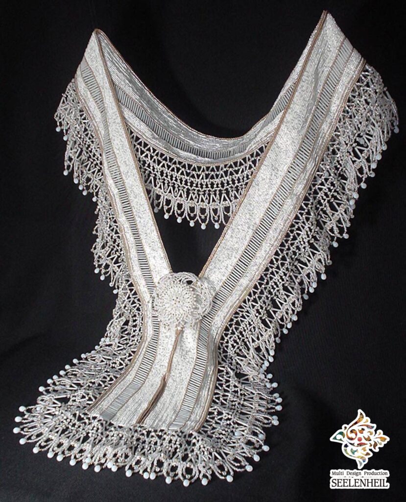 羽衣～もれいづる月の影のさやけさ